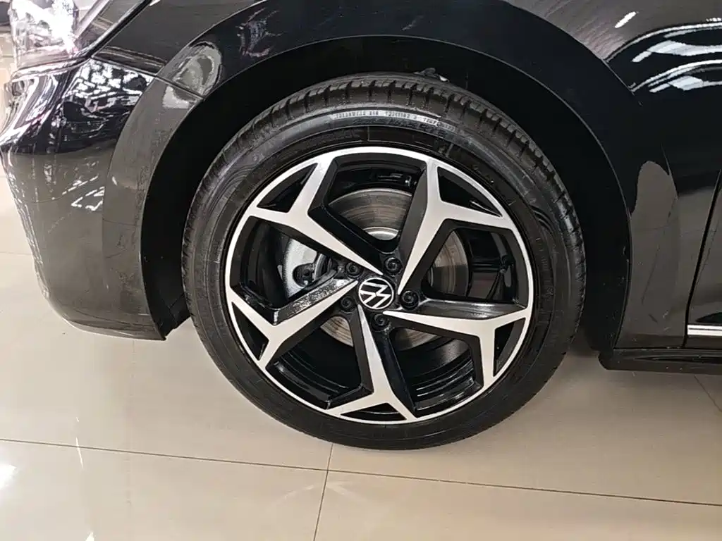 Volkswagen Passat — миниатюра 23