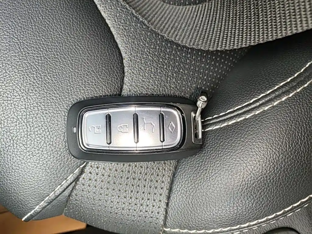 Geely Vision X3 — миниатюра 9