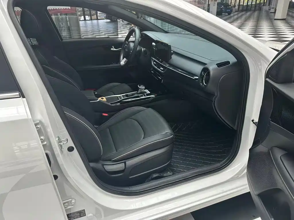 Kia K3 — миниатюра 19