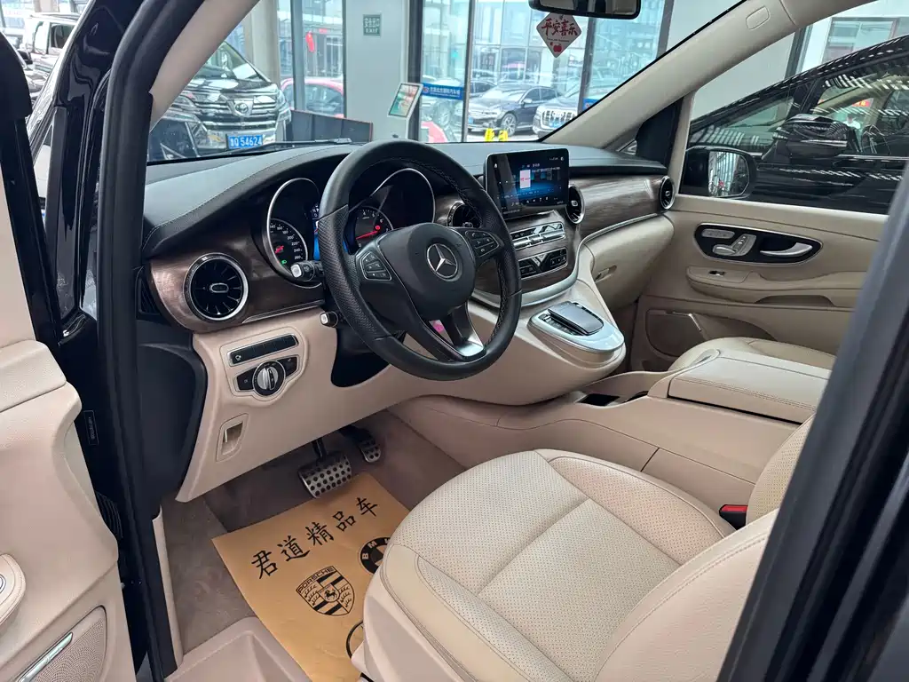 Mercedes-Benz V-Class — миниатюра 6