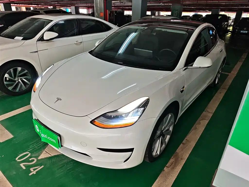 Tesla Model 3 2020