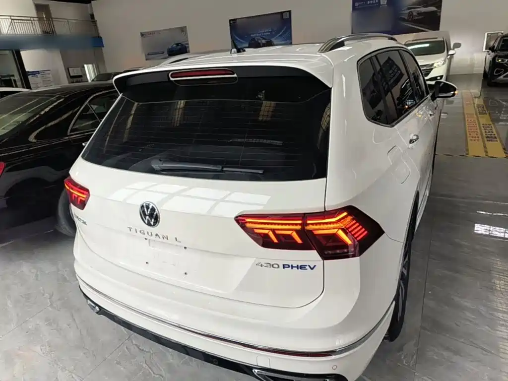 Volkswagen Tiguan L PHEV — миниатюра 6