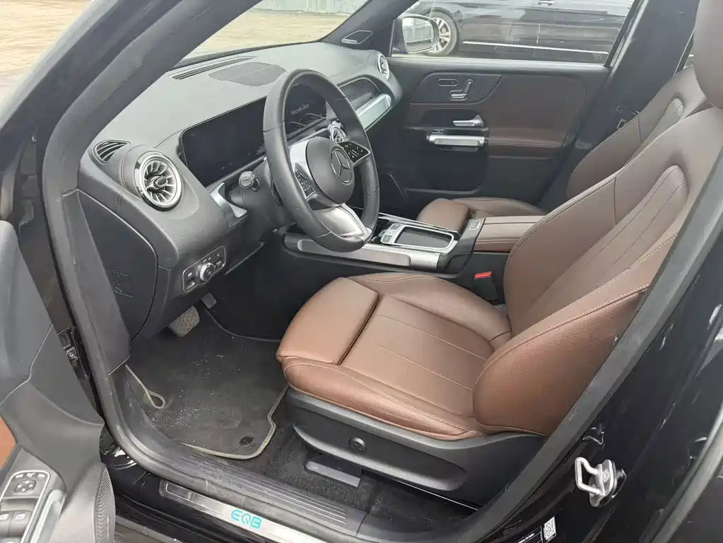 Mercedes-Benz EQB — миниатюра 6