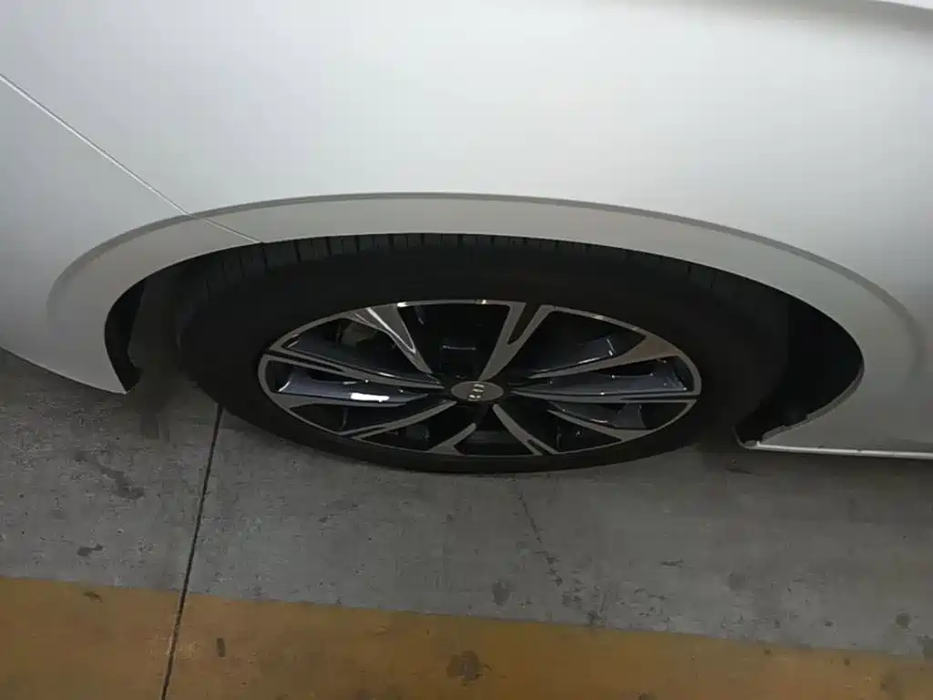 Geely Emgrand — миниатюра 23