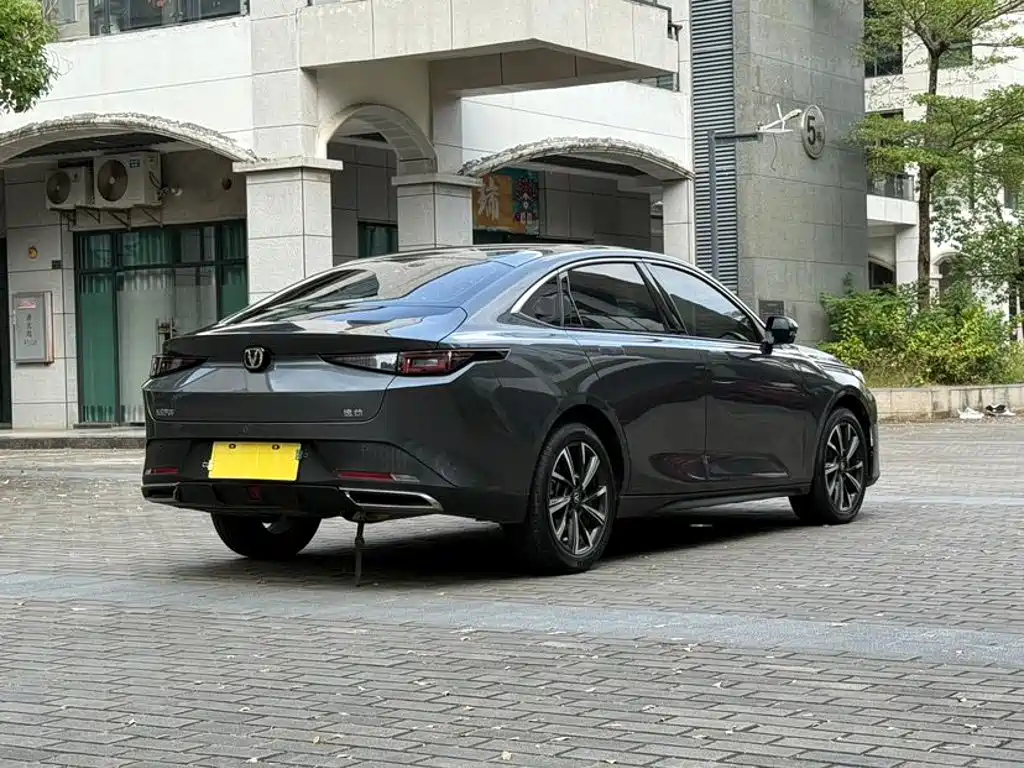 Changan Eado — миниатюра 8