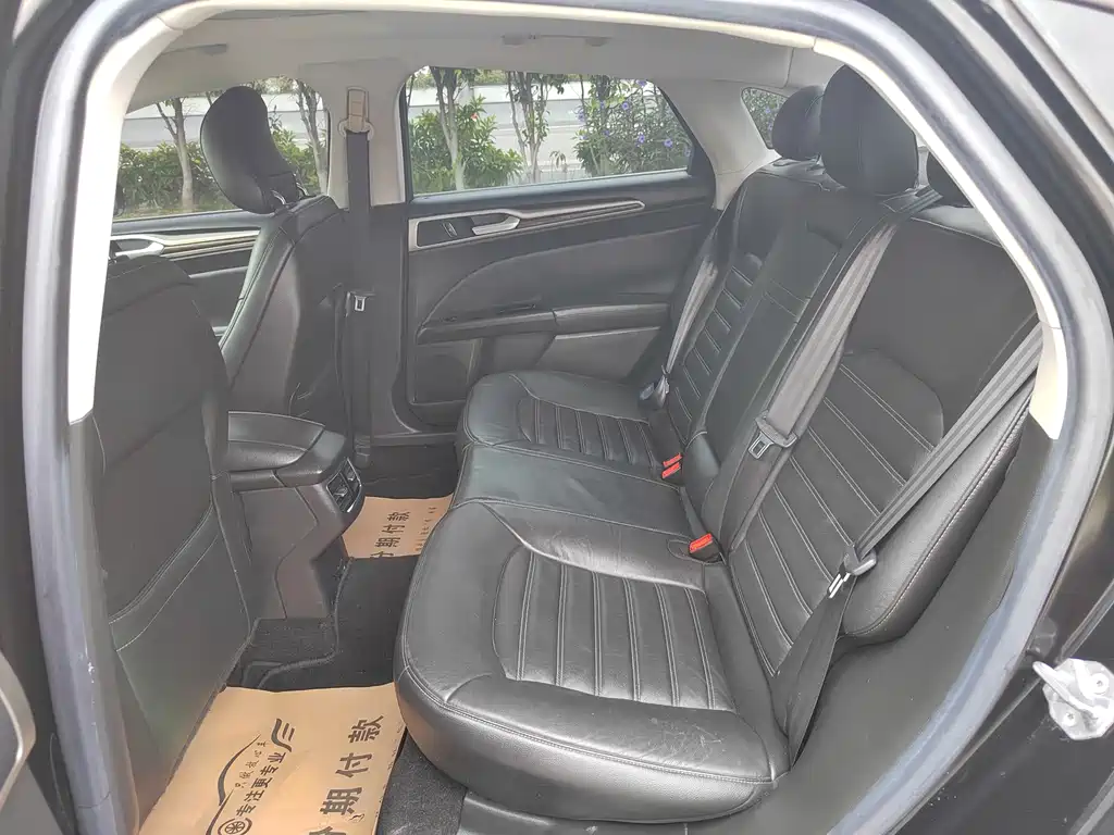Ford Mondeo — миниатюра 15