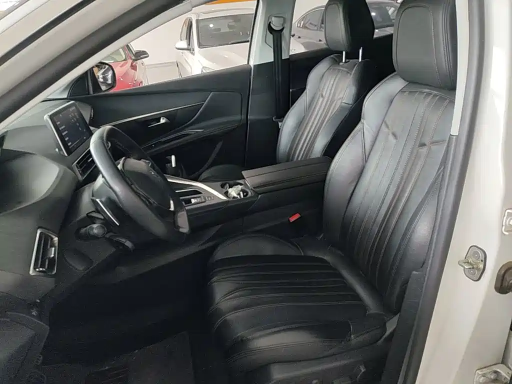 Peugeot 4008 — миниатюра 15