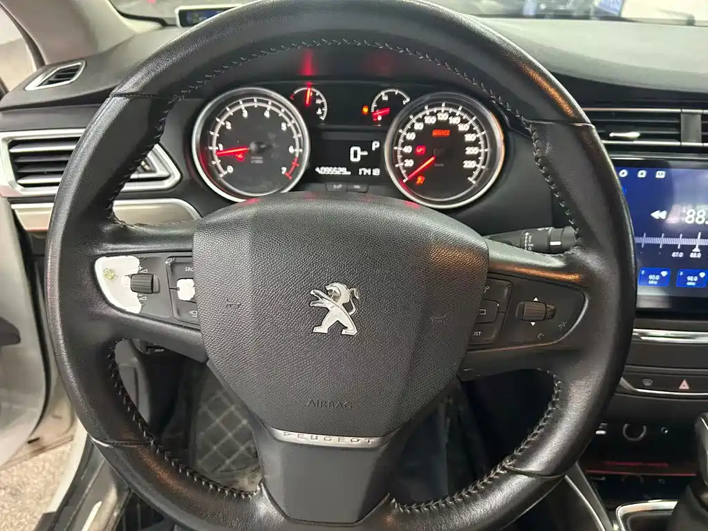 Peugeot 408 — миниатюра 10