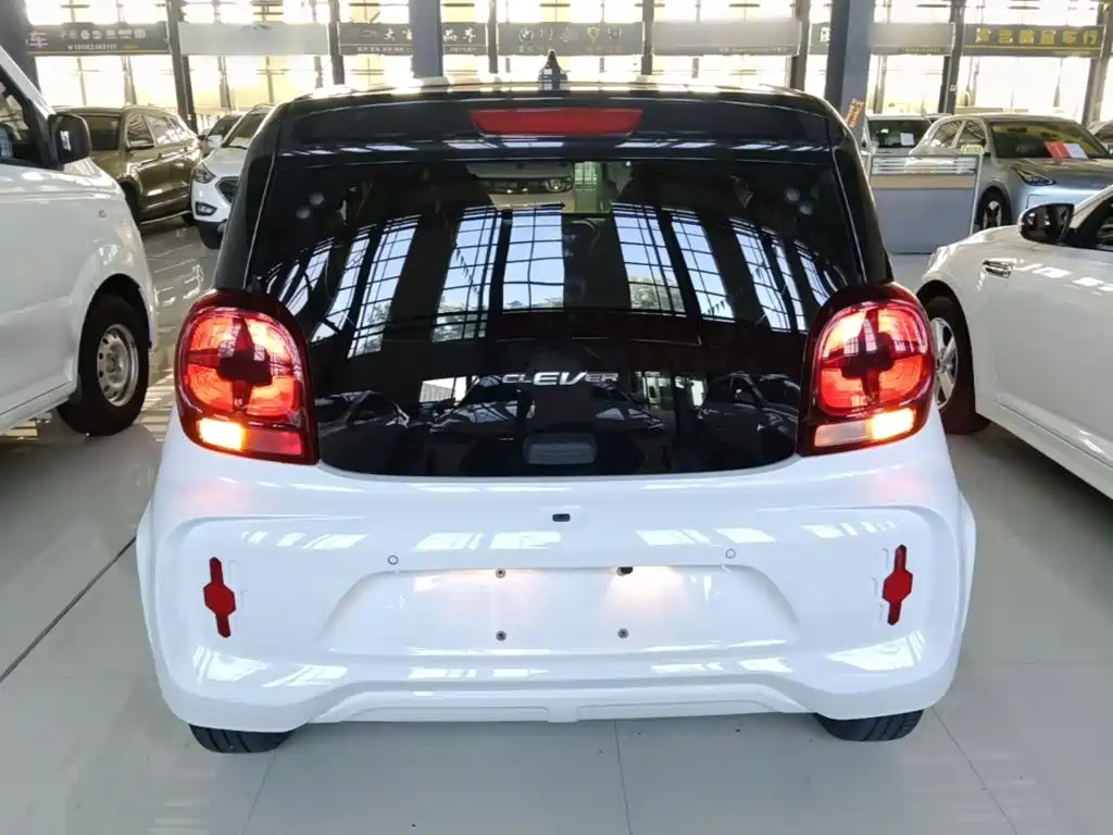 Roewe Clever — миниатюра 6