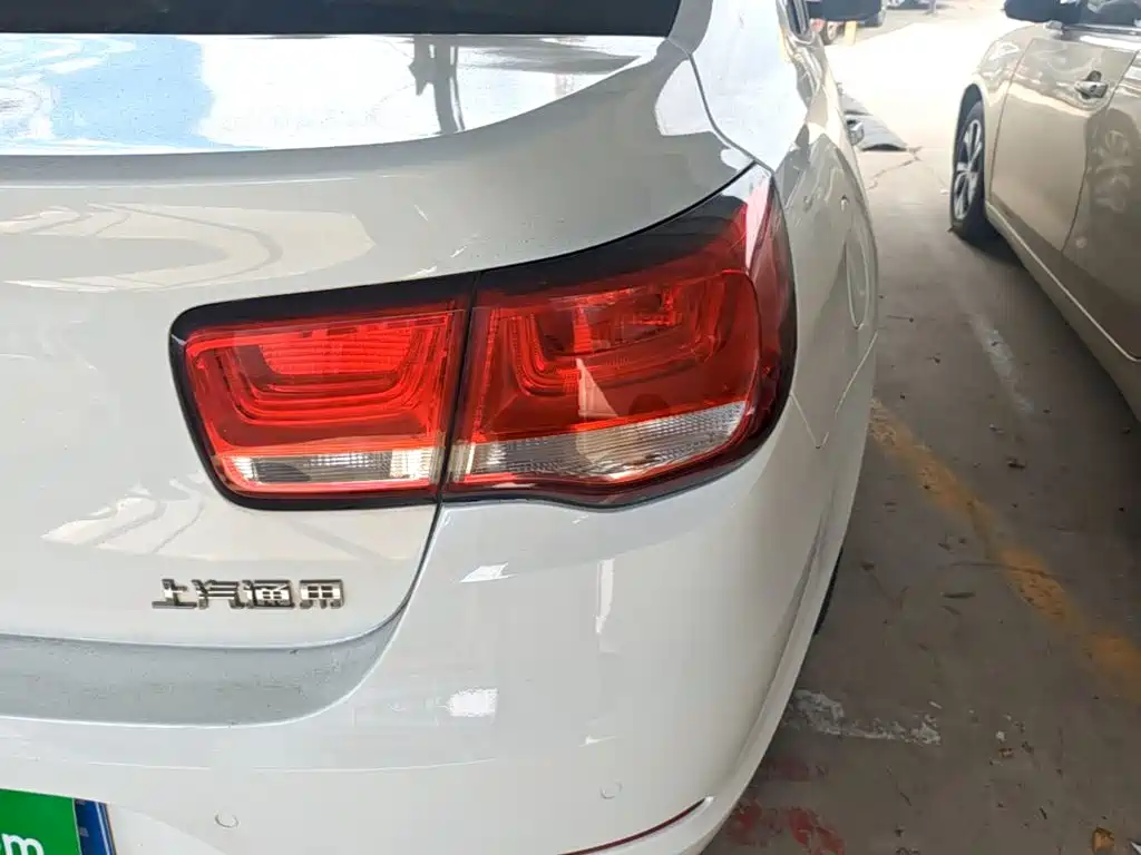 Chevrolet Malibu — миниатюра 8