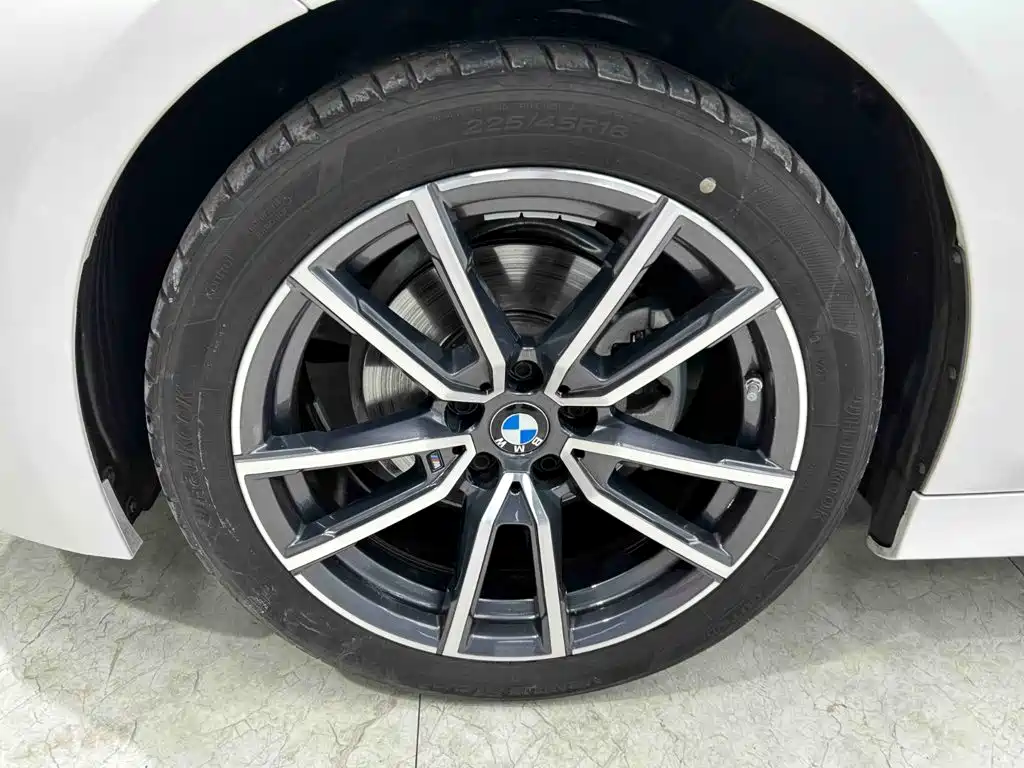 BMW 3 Series — миниатюра 26