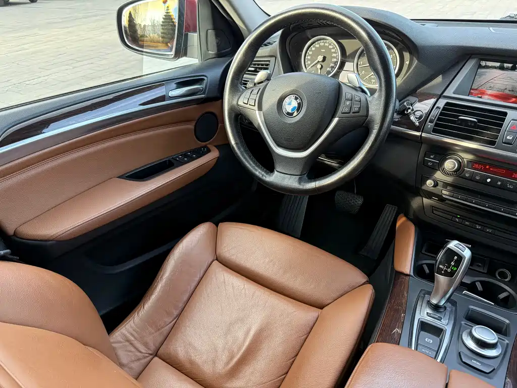 BMW X6 — миниатюра 15