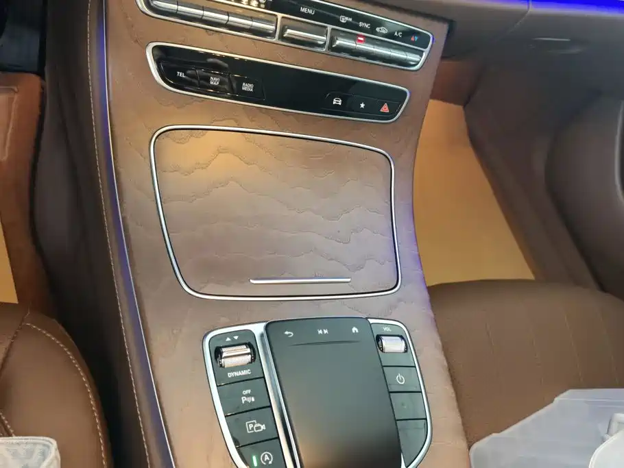 Mercedes-Benz E-Class — миниатюра 16