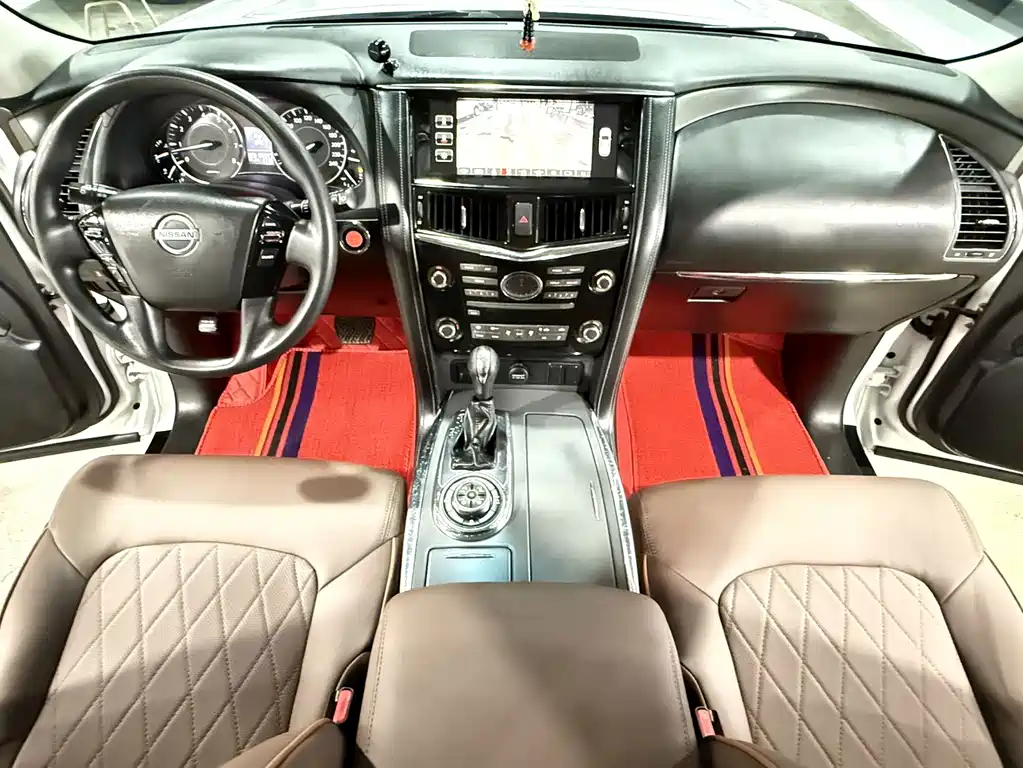 Nissan Patrol — миниатюра 5