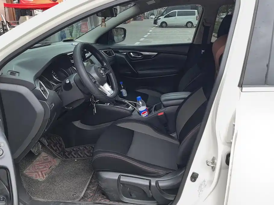 Nissan Qashqai — миниатюра 9