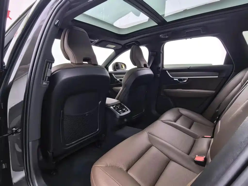 Volvo V90 — миниатюра 15