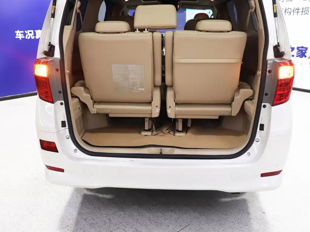 Toyota Alphard — фотографии объявления, Фото 11