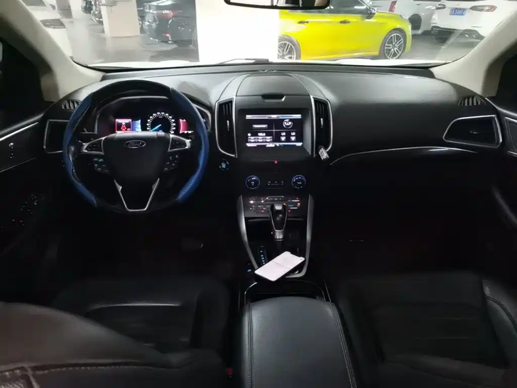 Ford Edge — миниатюра 10