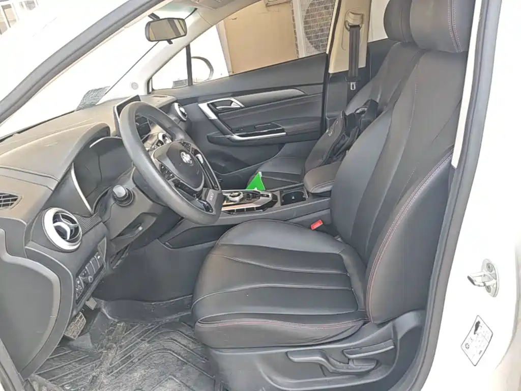BAIC EU5 — миниатюра 11