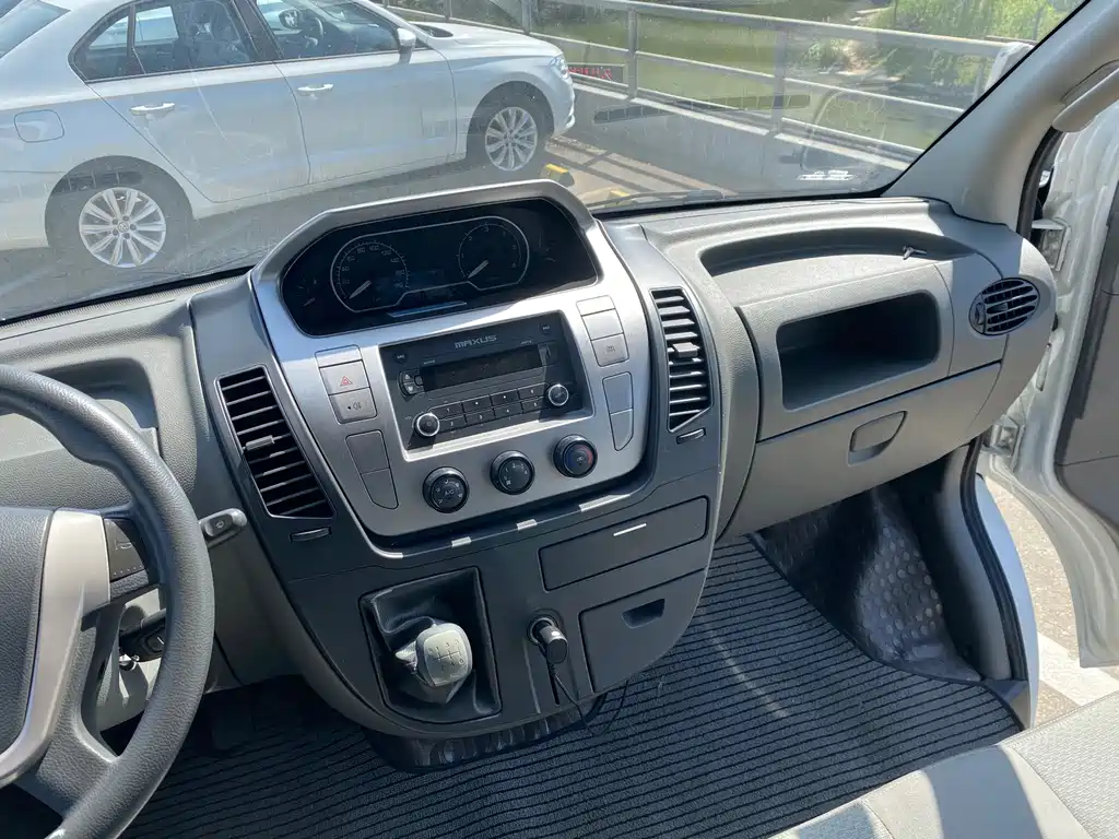 MAXUS V80 — миниатюра 10