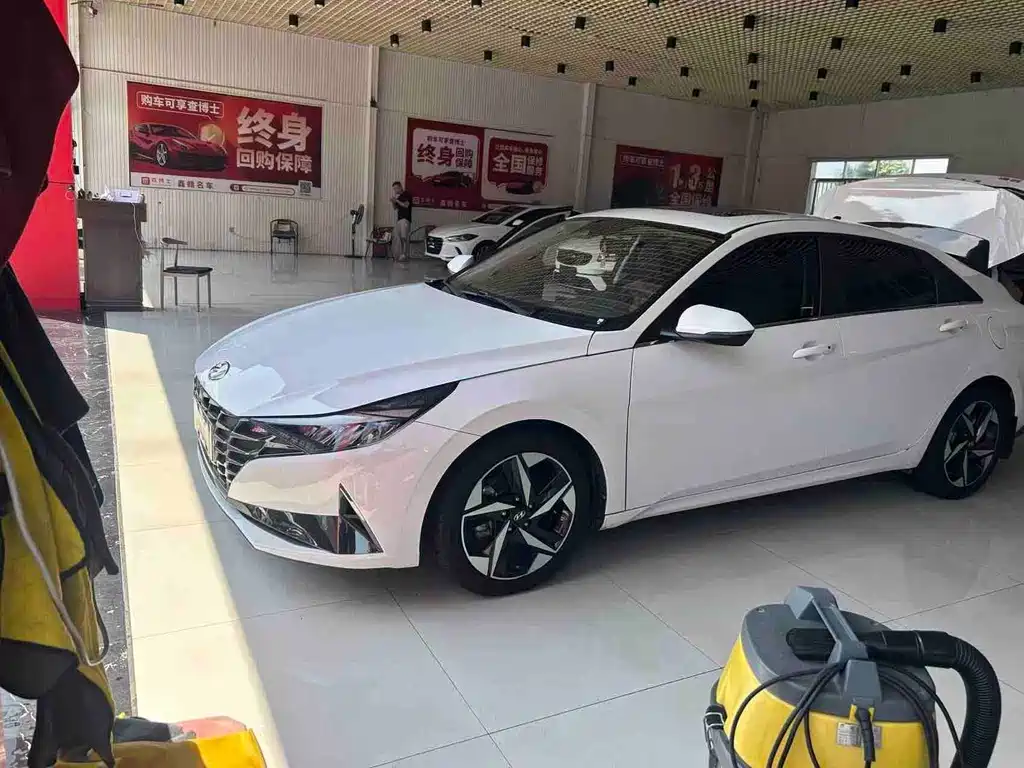 Hyundai Elantra — миниатюра 2