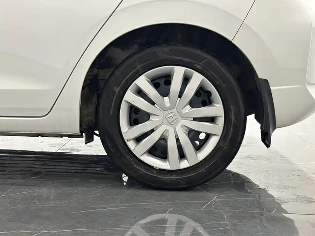 Honda Fit — миниатюра 16