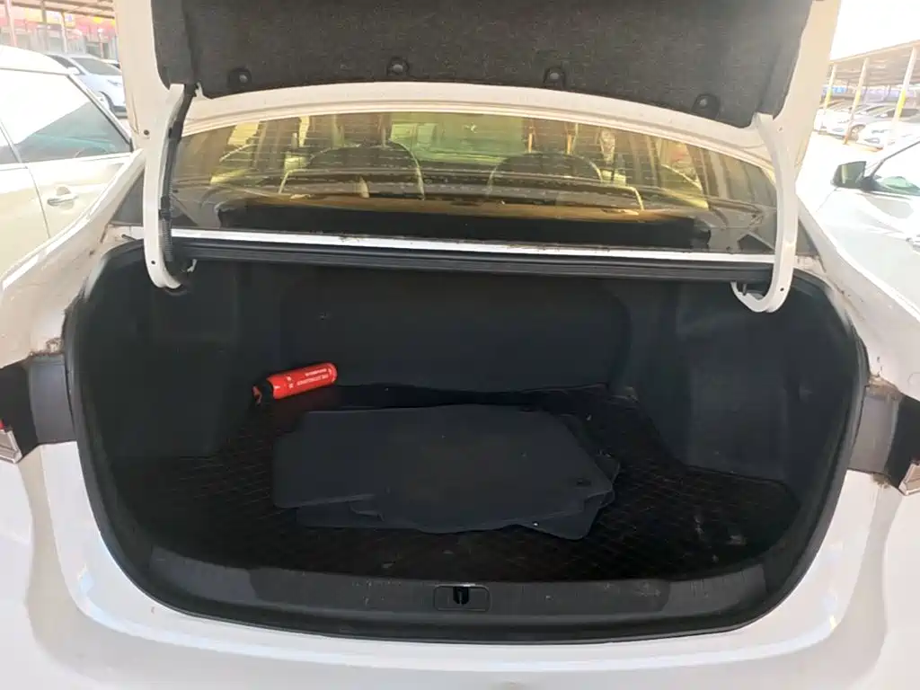 Buick Excelle — миниатюра 19