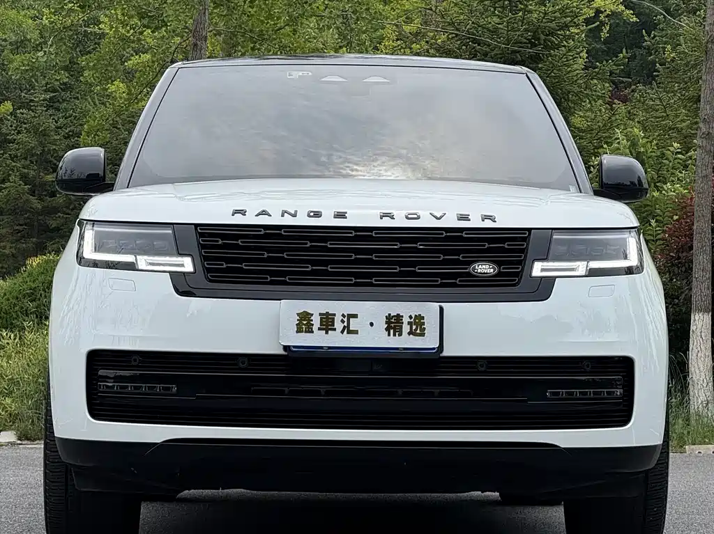 Land Rover Range Rover 2023 3.0 L6 400PS мест Long Wheelbase