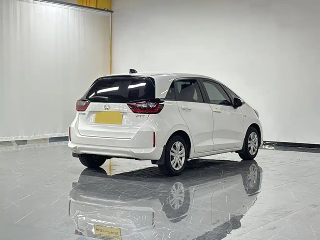 Honda Fit — миниатюра 6
