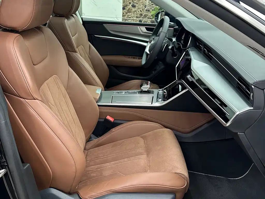 Audi A7L 2024 45 TFSI Luxury