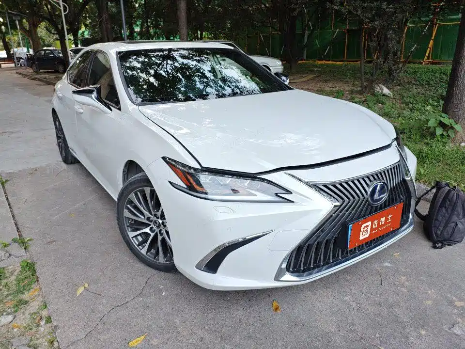 Lexus ES — миниатюра 5