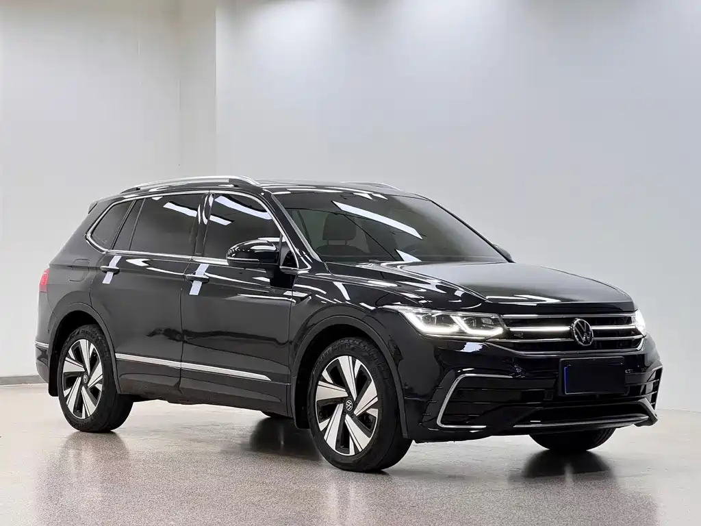 Volkswagen Tiguan L — миниатюра 3