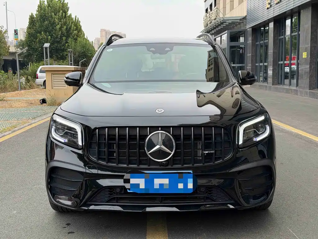 Mercedes-Benz GLB AMG — миниатюра 2