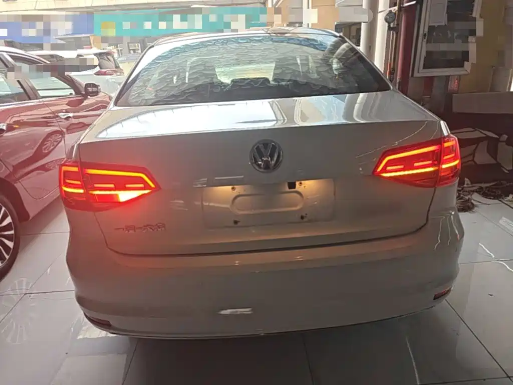 Volkswagen Sagitar — миниатюра 6