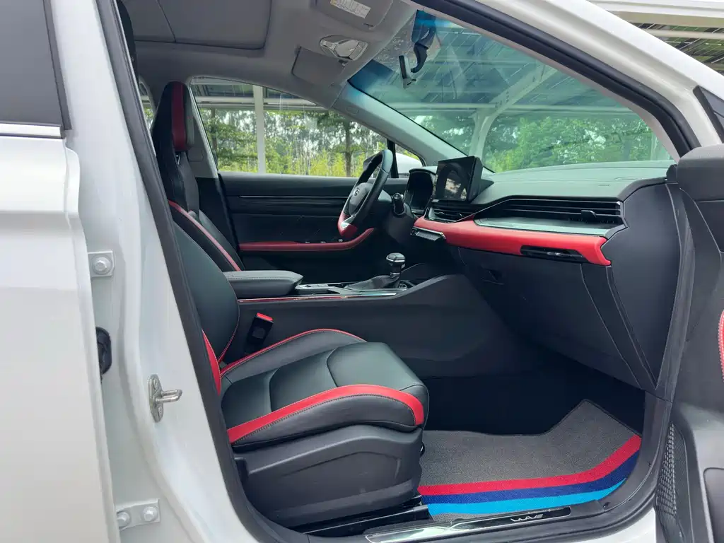 Geely Emgrand S — миниатюра 5