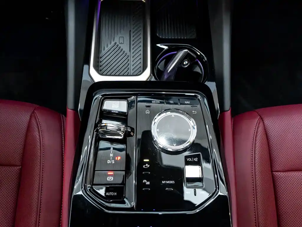 BMW 5 Series — миниатюра 19