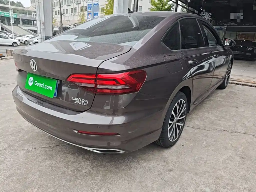 Volkswagen Lavida — миниатюра 7