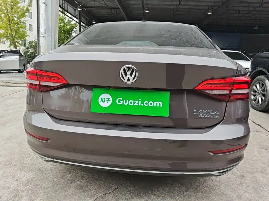 Volkswagen Lavida — миниатюра 6