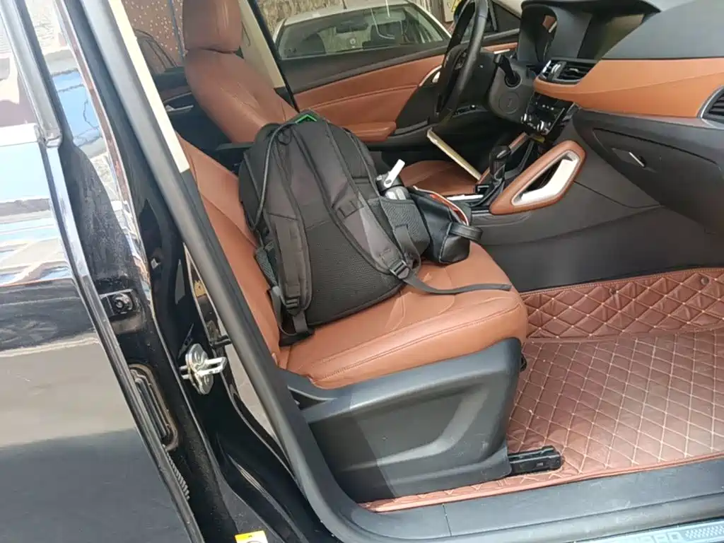 Borgward BX7 — миниатюра 25
