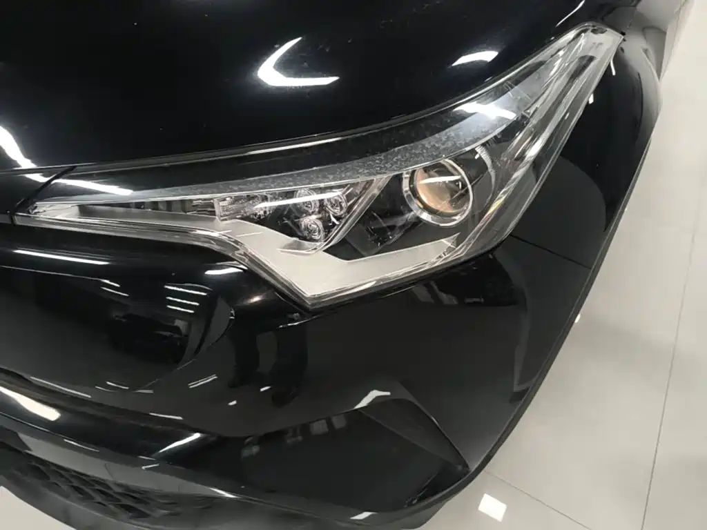 Toyota C-HR — миниатюра 24