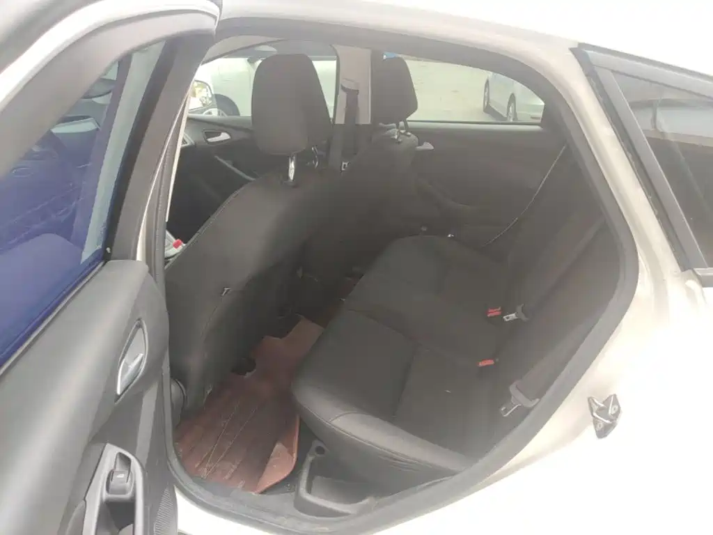 Ford Focus — миниатюра 20
