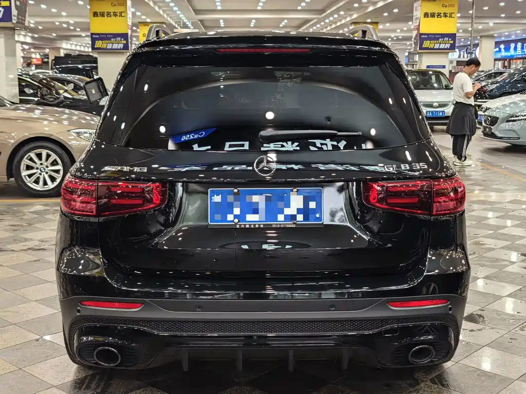 Mercedes-Benz GLB AMG — миниатюра 16