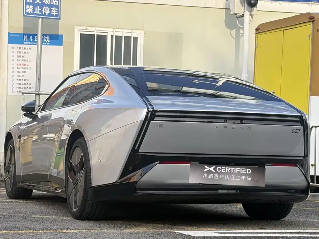 XPeng P7 — миниатюра 9