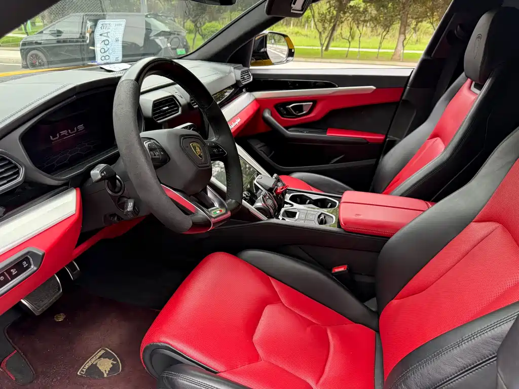 Lamborghini Urus — миниатюра 4