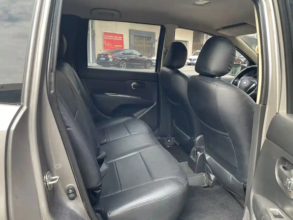 Nissan Livina — миниатюра 11