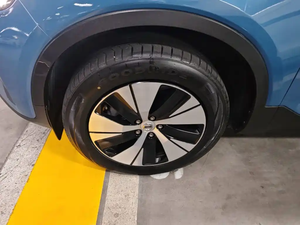 Volvo XC40 — миниатюра 23