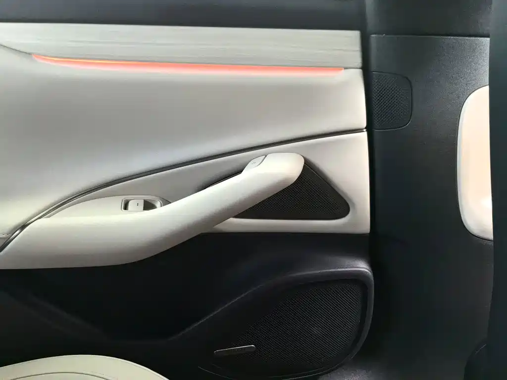 Xiaomi SU7 — миниатюра 13