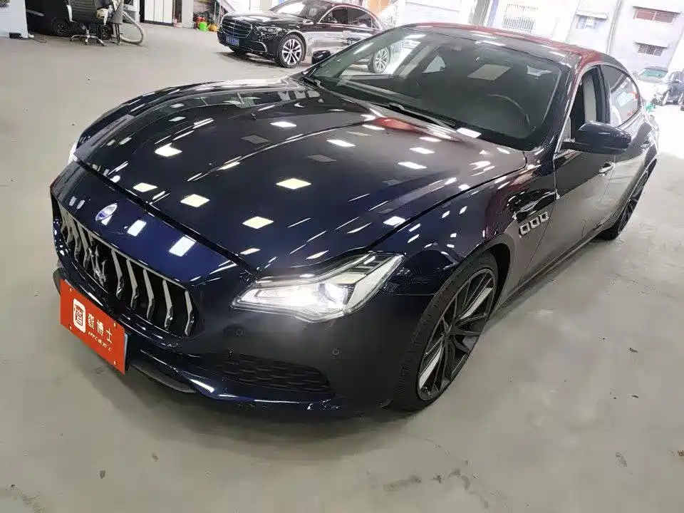 Купить Maserati Quattroporte