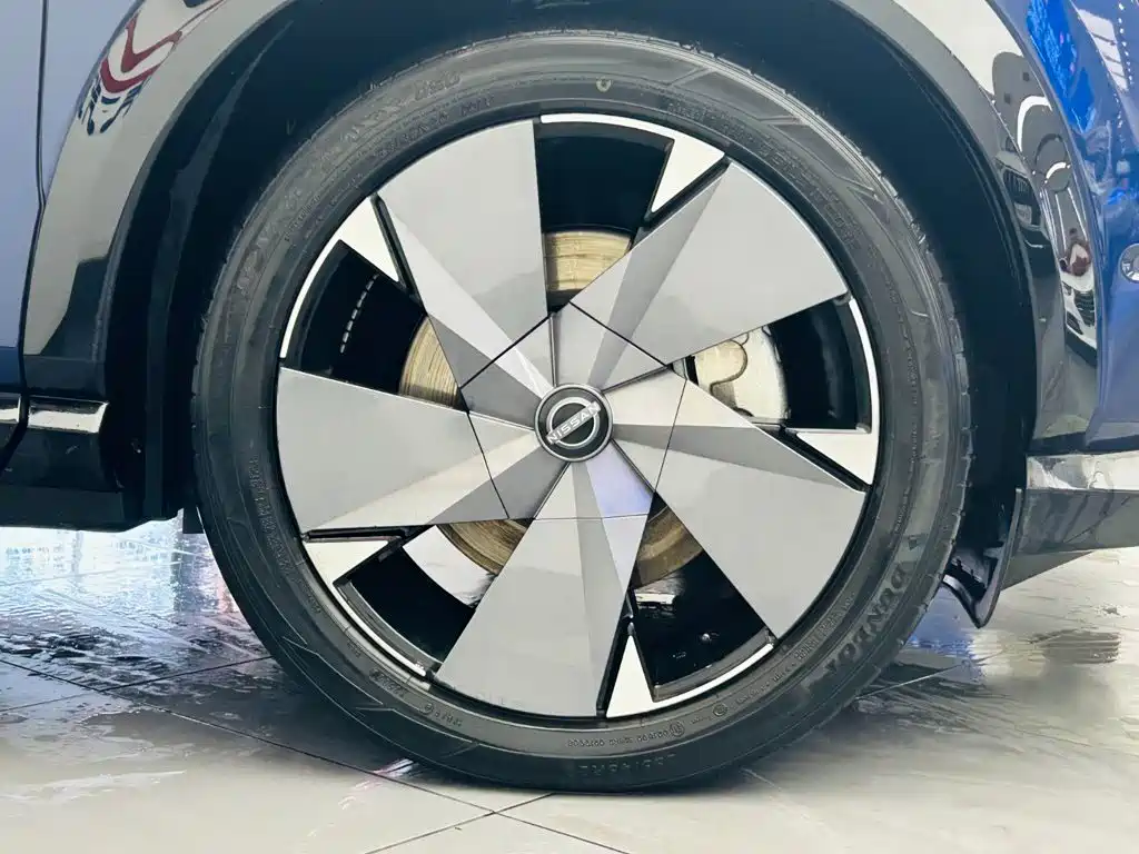 Nissan Ariya — миниатюра 10