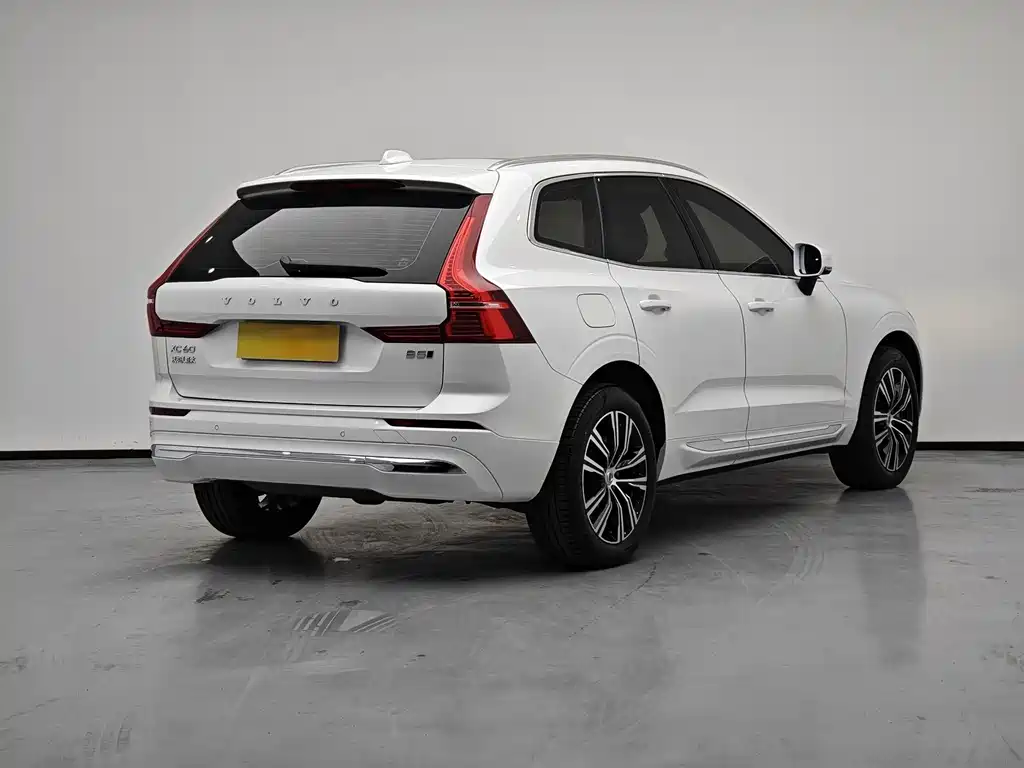 Volvo XC60 2022 B5 Luxury